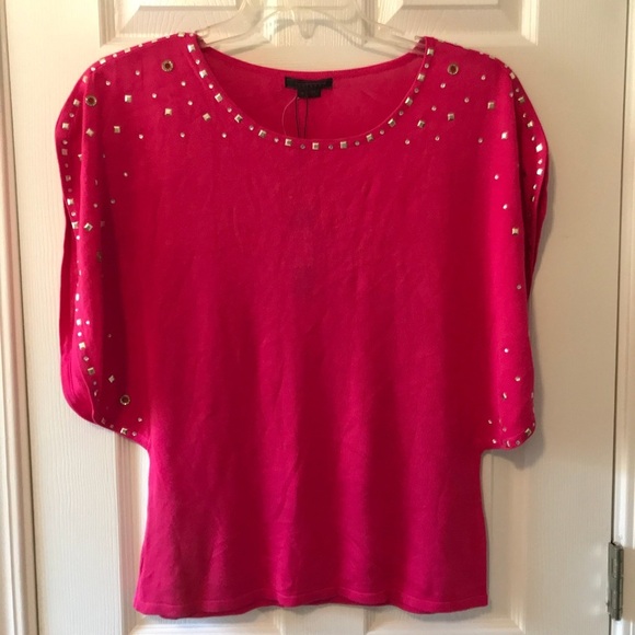 Embellished sweater top with grommets and wide sleeves - Picture 3 of 7